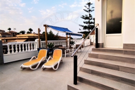 Venta - Chalet pareado - Torrevieja - Urbanización Los Balcones