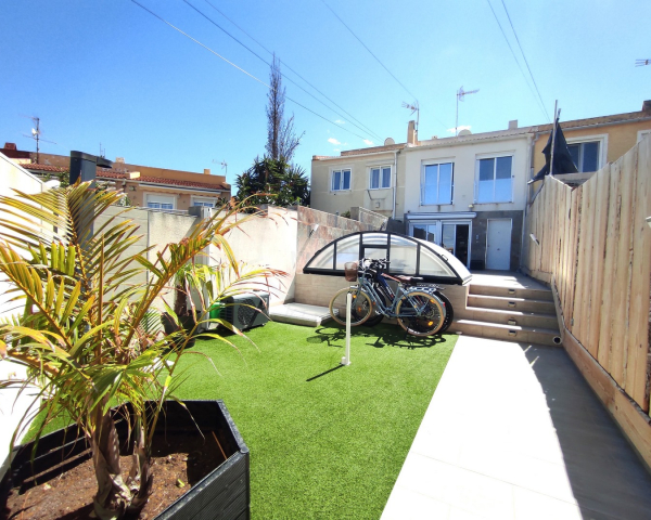 Chalet adosado - Venta - Torrevieja - Urbanización Los Balcones