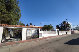 Venta -  Chalet independiente / Villa - Torrevieja - Urbanización Los Balcones