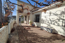 Venta -  Chalet independiente / Villa - Torrevieja - Urbanización Los Balcones