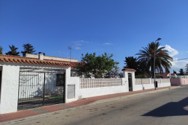 Venta -  Chalet independiente / Villa - Torrevieja - Urbanización Los Balcones
