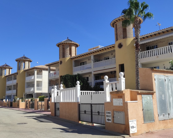Apartment - Sale - Orihuela costa - Lomas de Cabo Roig
