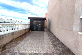 Venta - Chalet pareado - Torrevieja - Urbanización Los Balcones