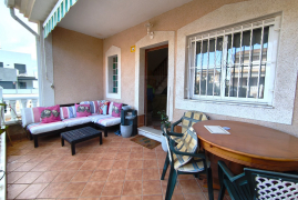 Venta - Chalet pareado - Torrevieja - Urbanización Los Balcones