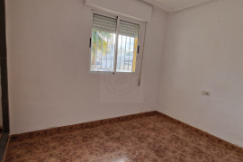 Venta - Chalet pareado - Torrevieja - Urbanización Los Balcones