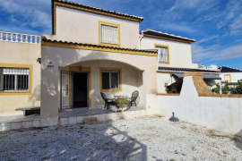 Venta - Chalet pareado - Torrevieja - Urbanización Los Balcones