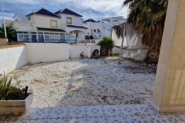 Venta - Chalet pareado - Torrevieja - Urbanización Los Balcones