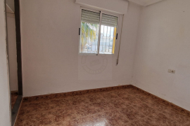 Venta - Chalet pareado - Torrevieja - Urbanización Los Balcones